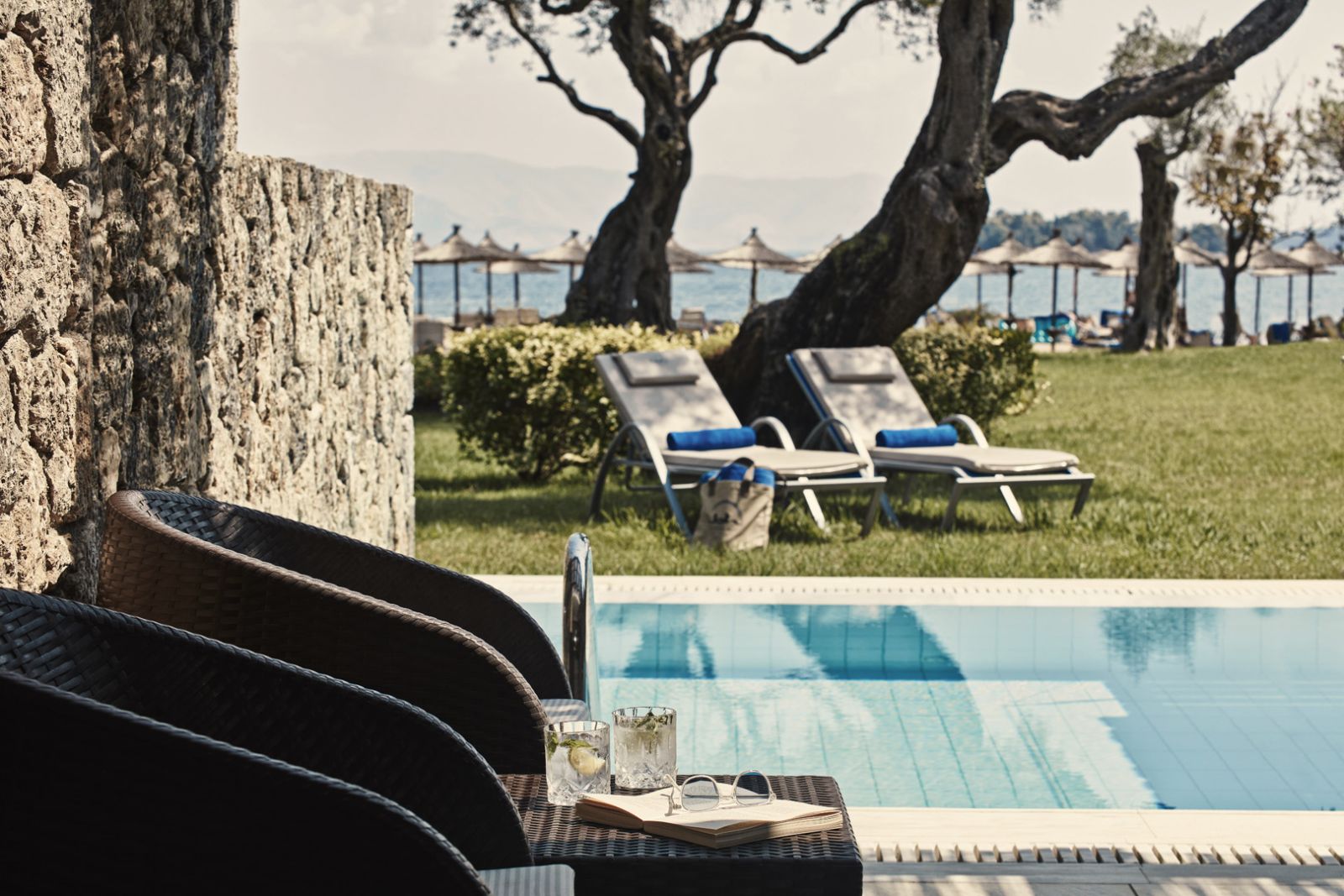 EXECUTIVE SUITE ONE BEDROOM