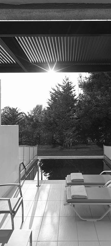 GARDEN VIEW + POOL